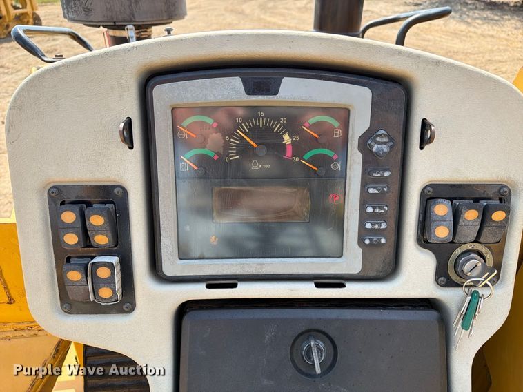 2014 Caterpillar D6T LGP
