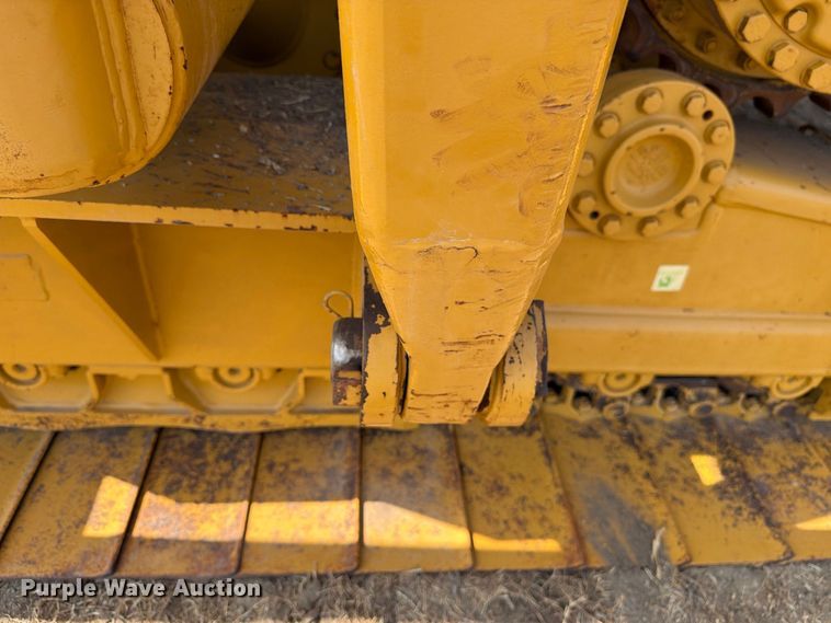 image for item FN3633 2006 Caterpillar D6N LGP tack tractor with pipelayer