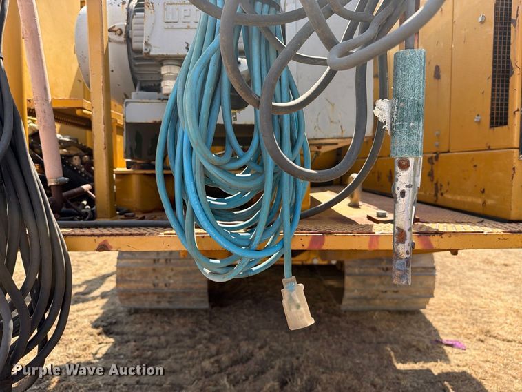 image for item FN3633 2006 Caterpillar D6N LGP tack tractor with pipelayer