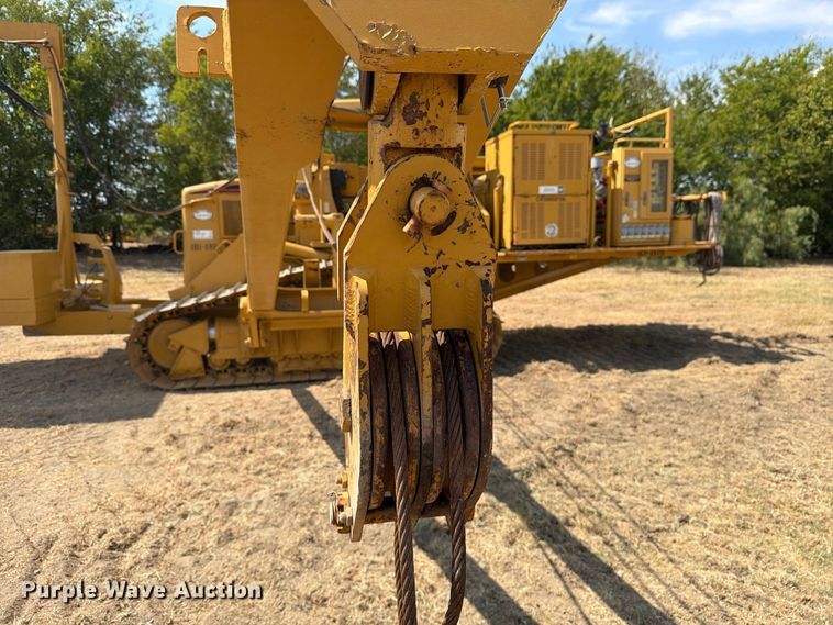 image for item FN3633 2006 Caterpillar D6N LGP tack tractor with pipelayer