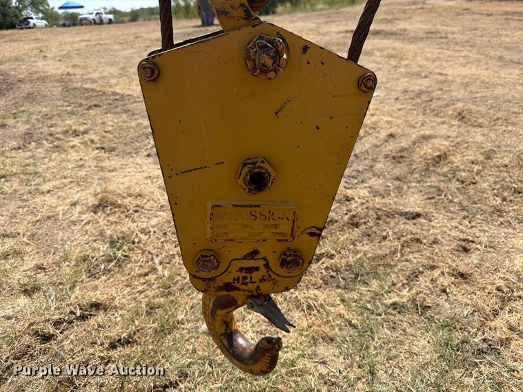 image for item FN3633 2006 Caterpillar D6N LGP tack tractor with pipelayer