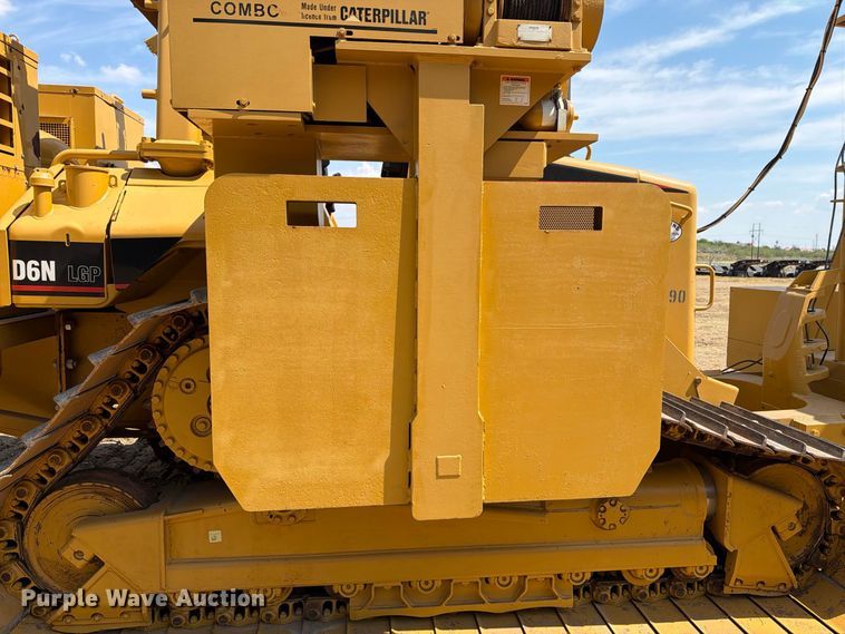 image for item FN3633 2006 Caterpillar D6N LGP tack tractor with pipelayer