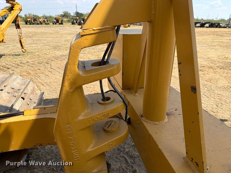 image for item FN3633 2006 Caterpillar D6N LGP tack tractor with pipelayer
