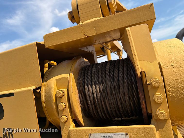image for item FN3633 2006 Caterpillar D6N LGP tack tractor with pipelayer