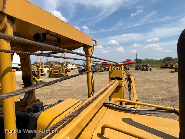 image for item FN3633 2006 Caterpillar D6N LGP tack tractor with pipelayer
