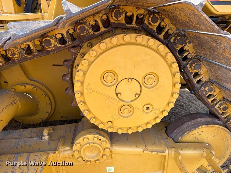 image for item FN3633 2006 Caterpillar D6N LGP tack tractor with pipelayer