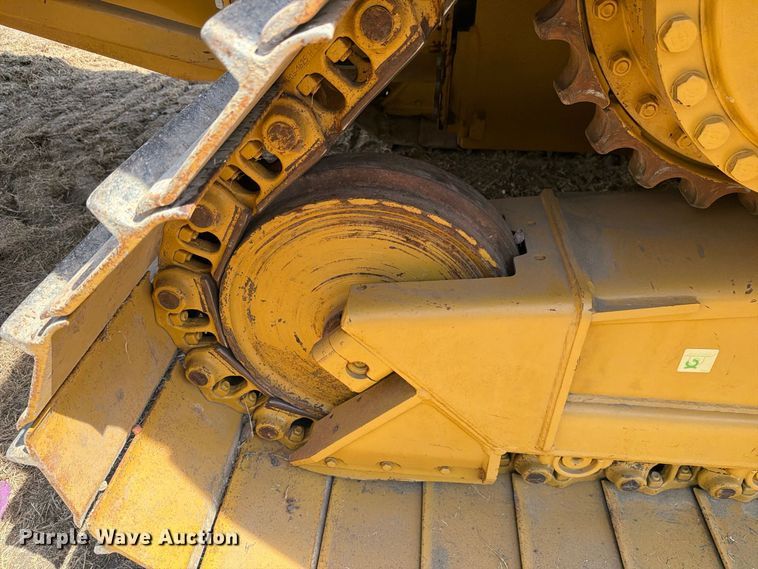 image for item FN3633 2006 Caterpillar D6N LGP tack tractor with pipelayer