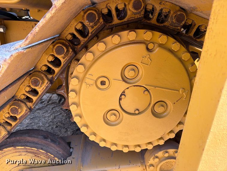 image for item FN3633 2006 Caterpillar D6N LGP tack tractor with pipelayer
