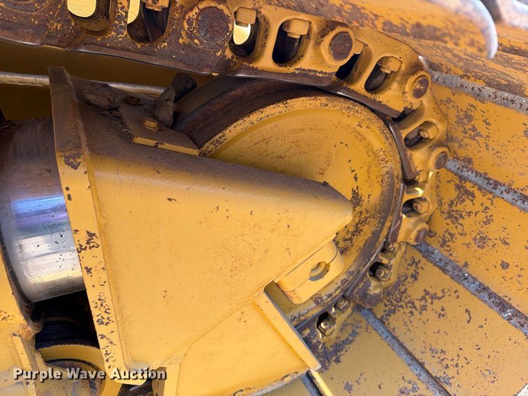 image for item FN3633 2006 Caterpillar D6N LGP tack tractor with pipelayer