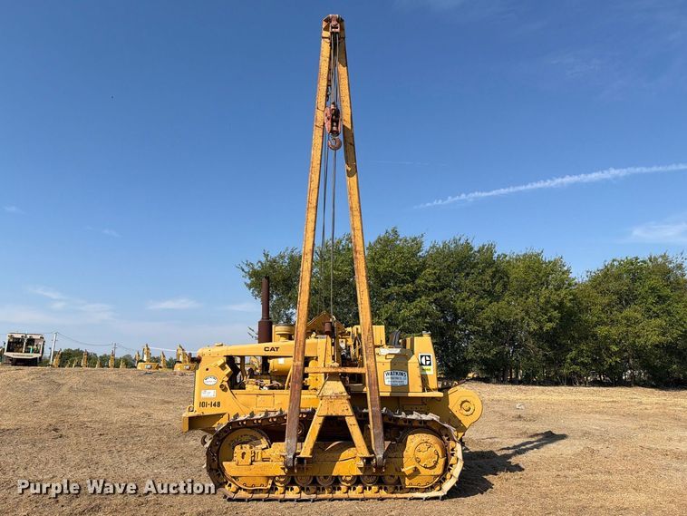 image for item FN3634 1987 Caterpillar D6D with 562 pipelayer