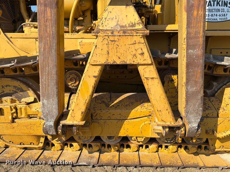 image for item FN3634 1987 Caterpillar D6D with 562 pipelayer
