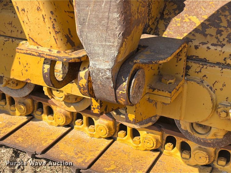 image for item FN3634 1987 Caterpillar D6D with 562 pipelayer