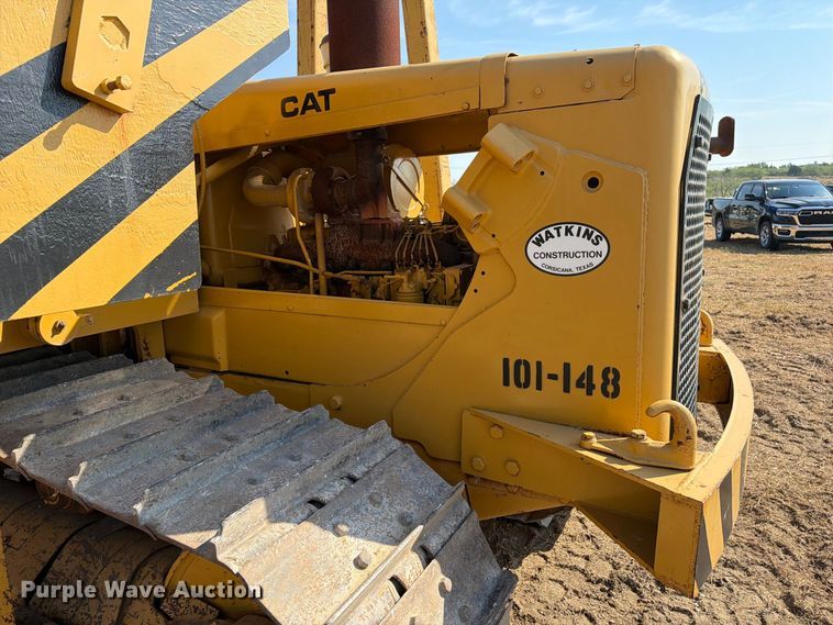 image for item FN3634 1987 Caterpillar D6D with 562 pipelayer