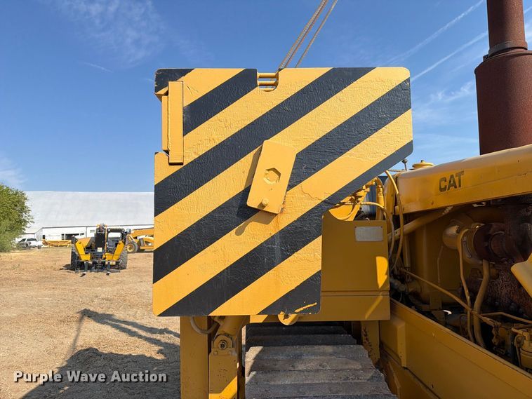 image for item FN3634 1987 Caterpillar D6D with 562 pipelayer