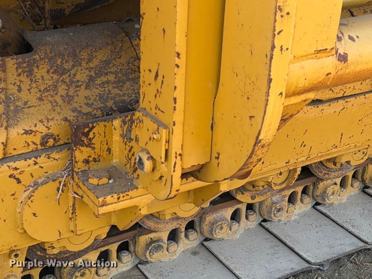 image for item FN3634 1987 Caterpillar D6D with 562 pipelayer