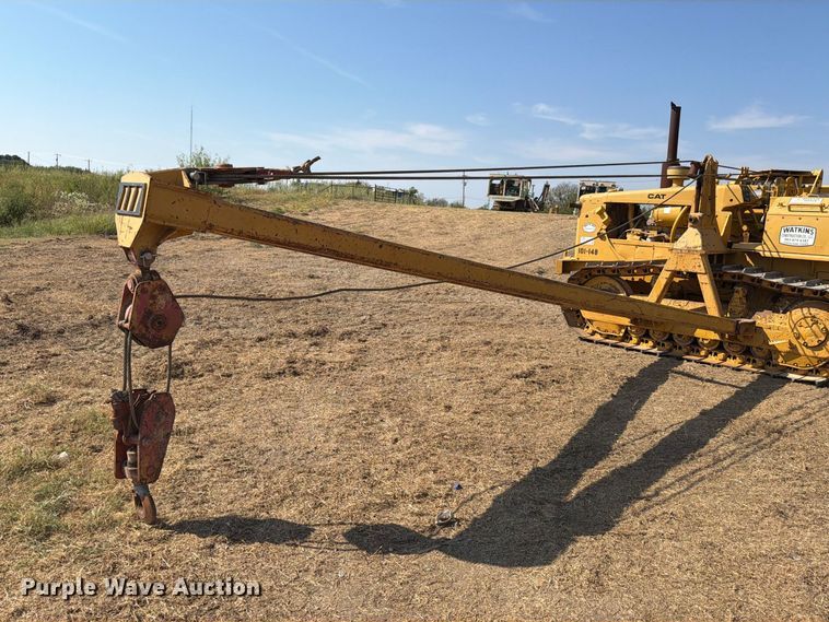 image for item FN3634 1987 Caterpillar D6D with 562 pipelayer