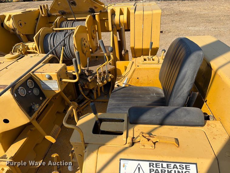 image for item FN3634 1987 Caterpillar D6D with 562 pipelayer