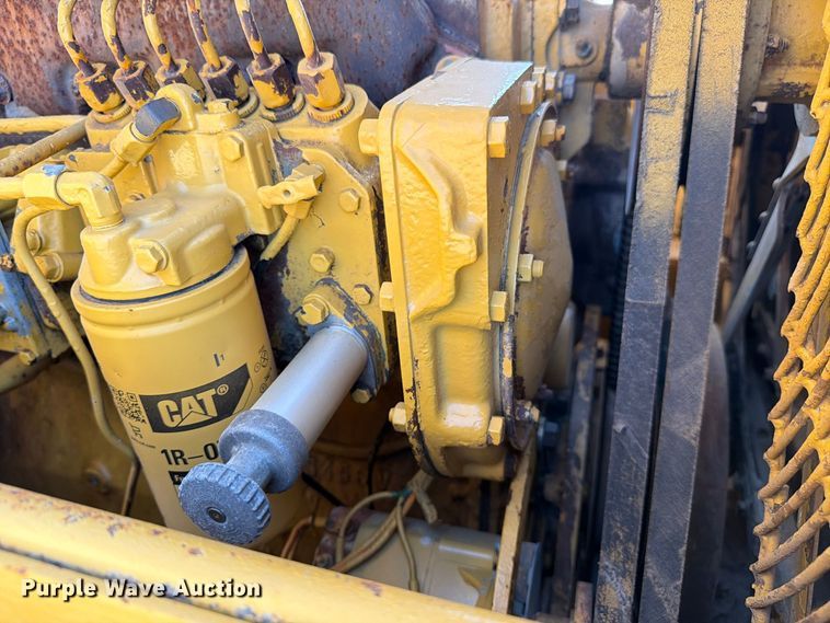 image for item FN3634 1987 Caterpillar D6D with 562 pipelayer