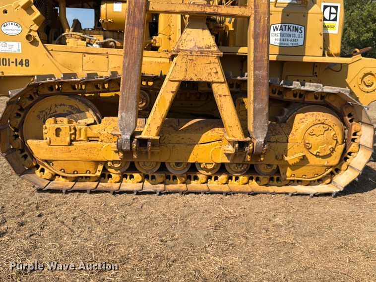 image for item FN3634 1987 Caterpillar D6D with 562 pipelayer