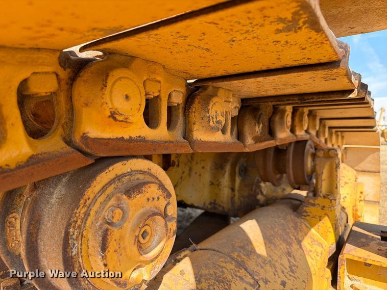 image for item FN3634 1987 Caterpillar D6D with 562 pipelayer