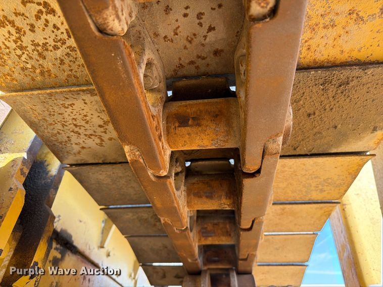 image for item FN3634 1987 Caterpillar D6D with 562 pipelayer