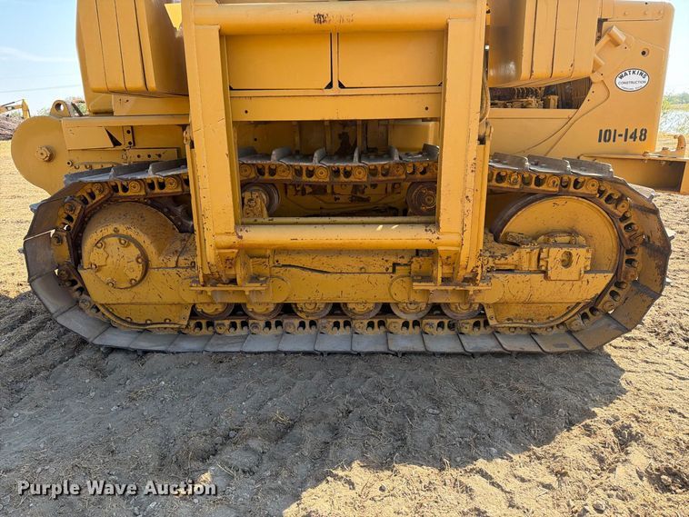image for item FN3634 1987 Caterpillar D6D with 562 pipelayer