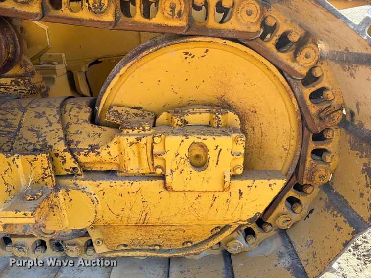 image for item FN3634 1987 Caterpillar D6D with 562 pipelayer