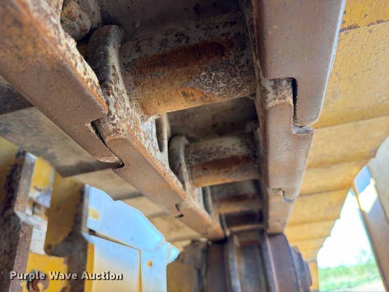 image for item FN3634 1987 Caterpillar D6D with 562 pipelayer