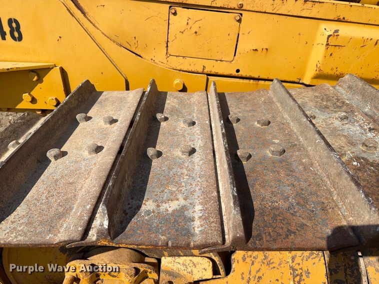 image for item FN3634 1987 Caterpillar D6D with 562 pipelayer