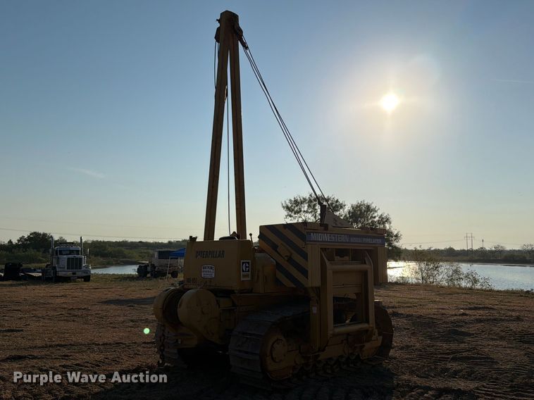 image for item FN3636 1979 Caterpillar D6D with 562 pipelayer