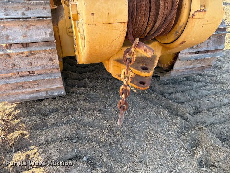 image for item FN3636 1979 Caterpillar D6D with 562 pipelayer