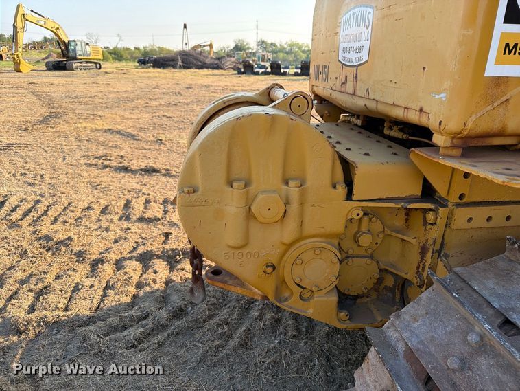 image for item FN3636 1979 Caterpillar D6D with 562 pipelayer