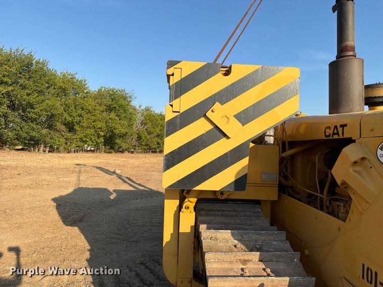 image for item FN3636 1979 Caterpillar D6D with 562 pipelayer