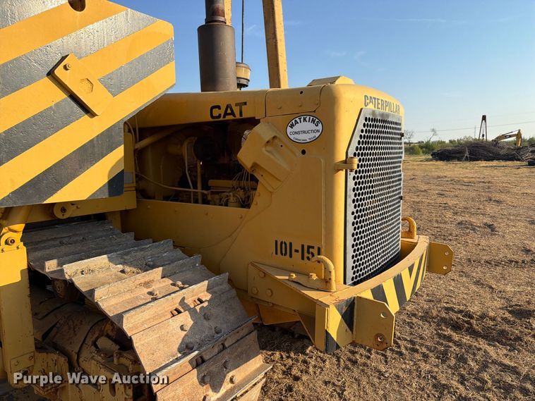 image for item FN3636 1979 Caterpillar D6D with 562 pipelayer