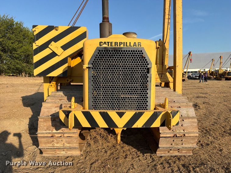 image for item FN3636 1979 Caterpillar D6D with 562 pipelayer