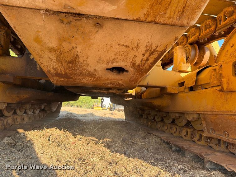 image for item FN3636 1979 Caterpillar D6D with 562 pipelayer