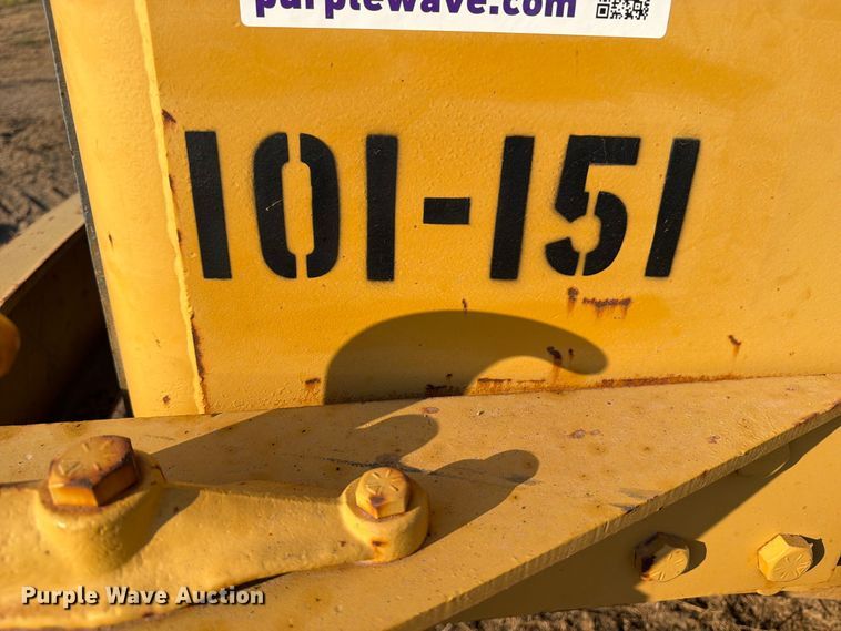 image for item FN3636 1979 Caterpillar D6D with 562 pipelayer
