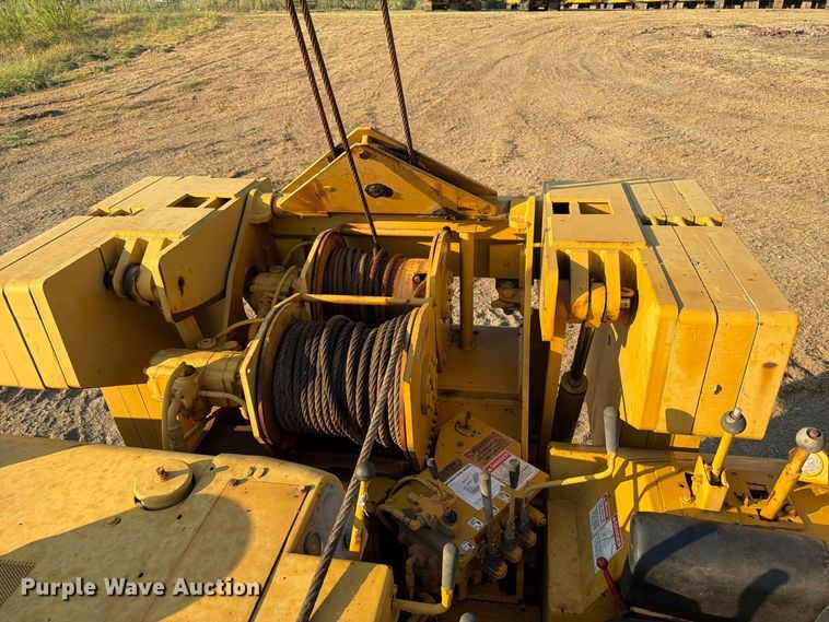 image for item FN3636 1979 Caterpillar D6D with 562 pipelayer