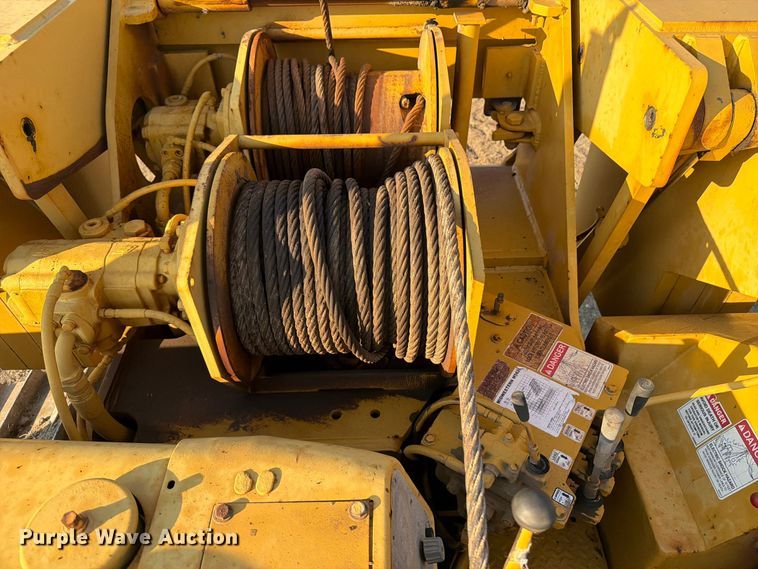 image for item FN3636 1979 Caterpillar D6D with 562 pipelayer