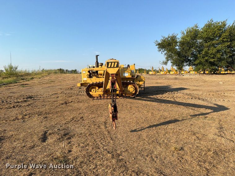 image for item FN3636 1979 Caterpillar D6D with 562 pipelayer