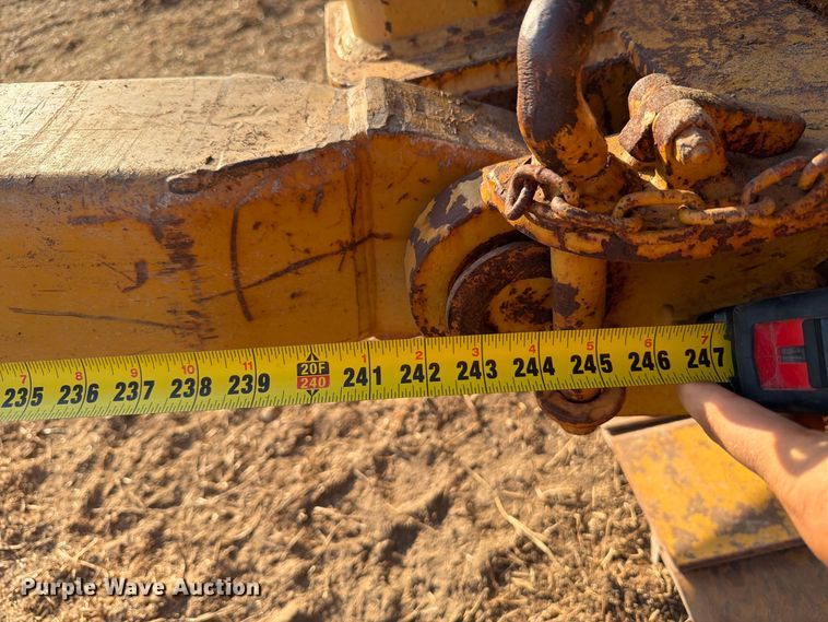 image for item FN3636 1979 Caterpillar D6D with 562 pipelayer