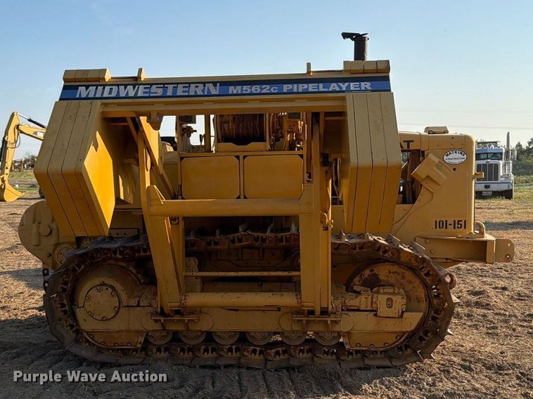 image for item FN3636 1979 Caterpillar D6D with 562 pipelayer