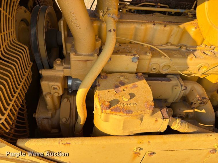image for item FN3636 1979 Caterpillar D6D with 562 pipelayer