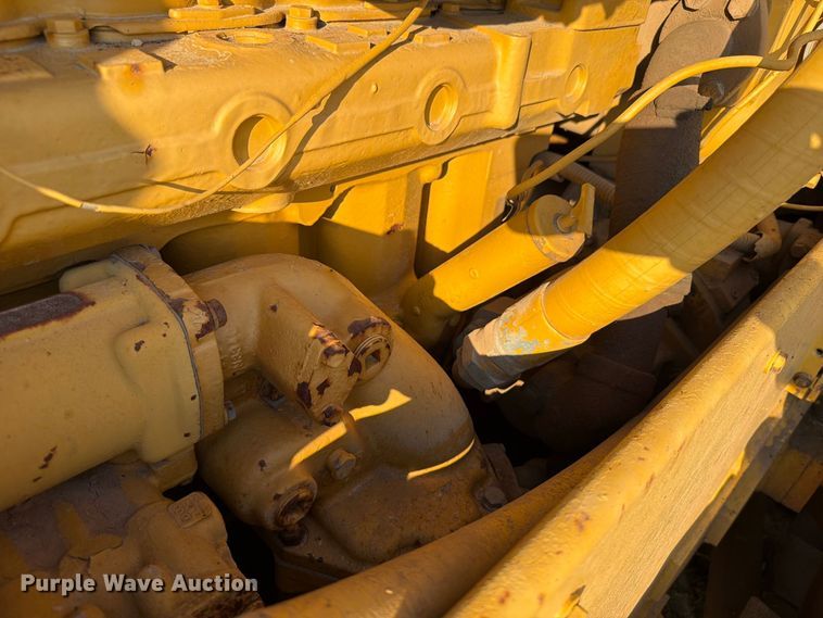 image for item FN3636 1979 Caterpillar D6D with 562 pipelayer