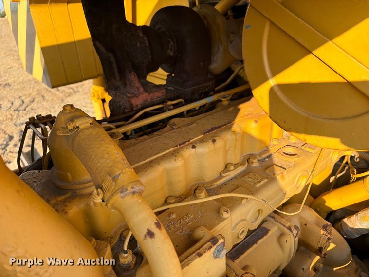 image for item FN3636 1979 Caterpillar D6D with 562 pipelayer
