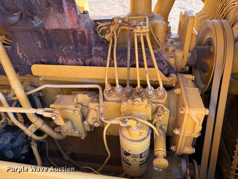 image for item FN3636 1979 Caterpillar D6D with 562 pipelayer