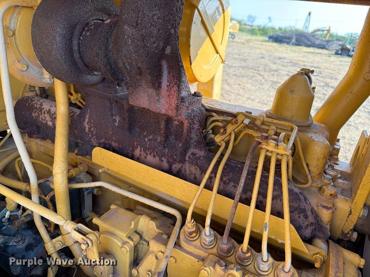 image for item FN3636 1979 Caterpillar D6D with 562 pipelayer