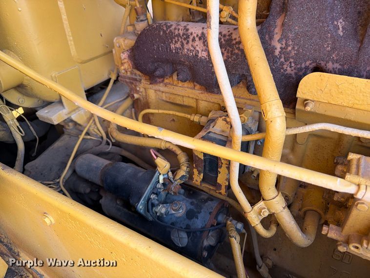 image for item FN3636 1979 Caterpillar D6D with 562 pipelayer