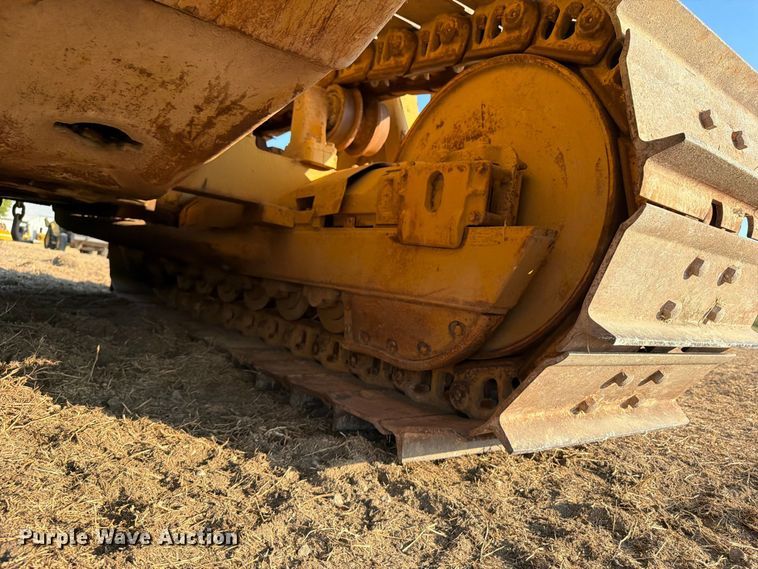 image for item FN3636 1979 Caterpillar D6D with 562 pipelayer