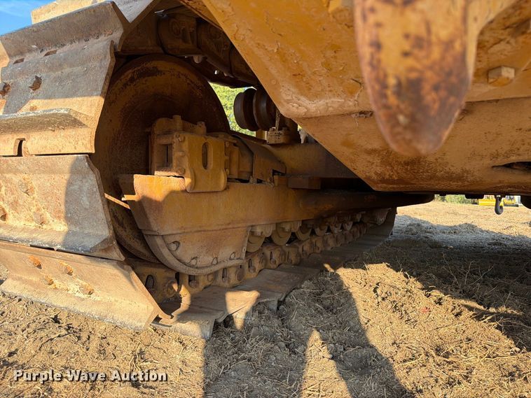 image for item FN3636 1979 Caterpillar D6D with 562 pipelayer